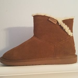 Minnetonka brown booties